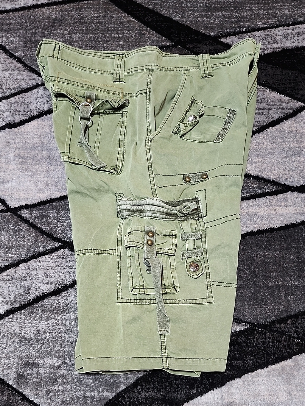 GS-115 JEANS ARMY GREEN MILITARY-INSPIRED MULTI-POCKETS CARGO SHORTS 34/13